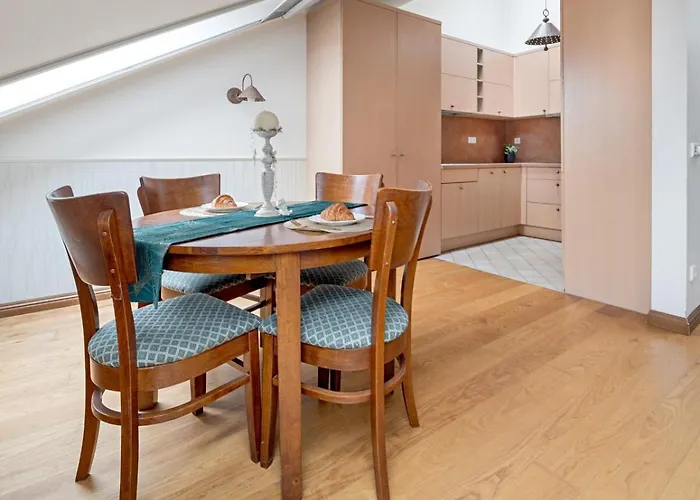 Old Town Traku Street アパート *